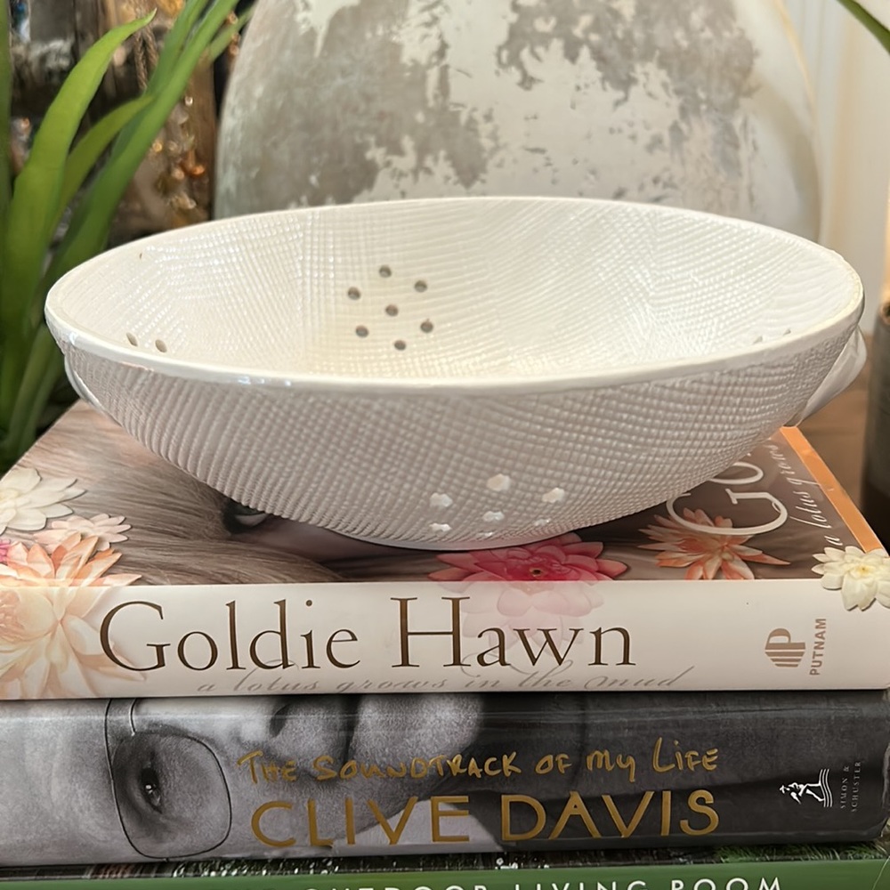 Ceramic colander, great for berries